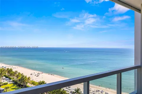 4391 Collins Ave #1707, Miami Beach, FL 33140