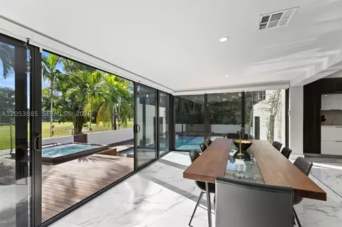 Dining - 19035 E St Andrews Dr, Hialeah, FL 33015 photo 3 of 4