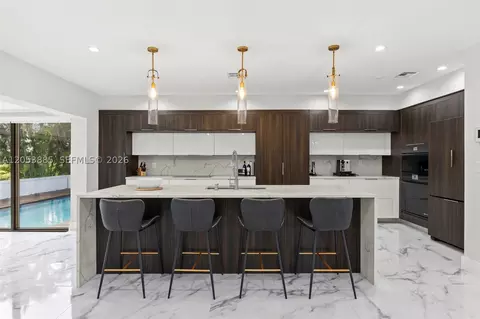 Kitchen - 19035 E St Andrews Dr, Hialeah, FL 33015 photo 4 of 4