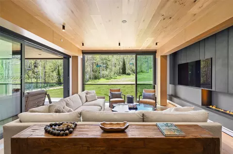 180 Wood #402, Snowmass Village, CO 81615