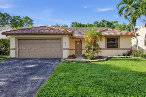 15600 Gauntlet Hall Mnr, Davie, FL 33331