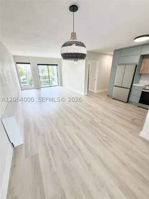 641 Espanola Way #17, Miami Beach, FL 33139