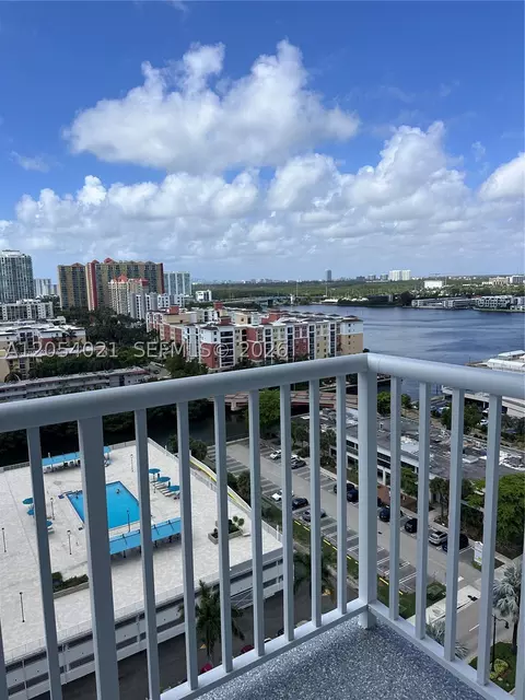 231 174th St #1905, Sunny Isles Beach, FL 33160