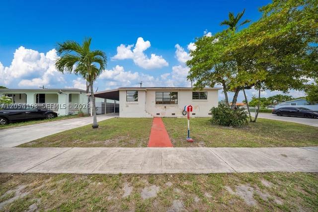 11 W 64th St, Hialeah, FL 33012