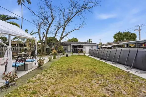 Exterior - Undisclosed, Hialeah, FL 33013 photo 1 of 2