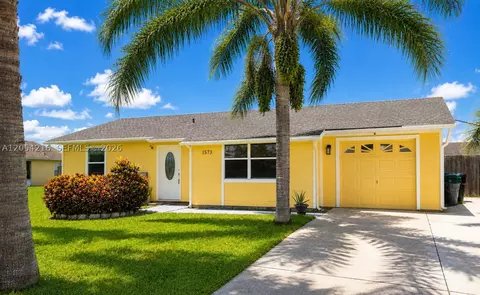 1573 SW Lexington Dr, Port Saint Lucie, FL 34953