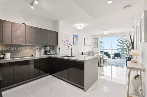 1080 Brickell Ave #1607, Miami, FL 33131