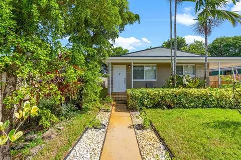 Other - 766 E 36th St, Hialeah, FL 33013 photo 2 of 9