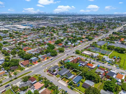 View/Area - 766 E 36th St, Hialeah, FL 33013 photo 6 of 10