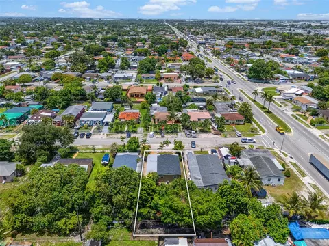 View/Area - 766 E 36th St, Hialeah, FL 33013 photo 5 of 10