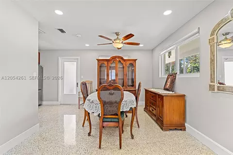 Dining - 766 E 36th St, Hialeah, FL 33013 photo 1 of 2