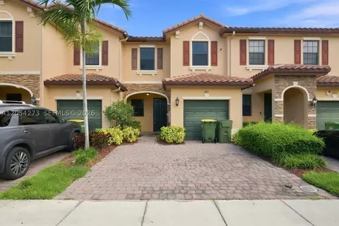 3787 SE 2nd St, Homestead, FL 33033