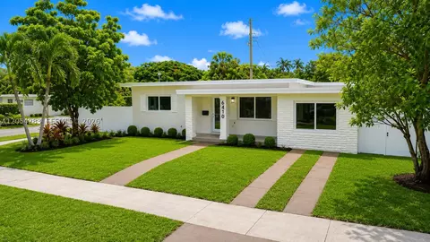 6410 SW 17th St, Miami, FL 33155