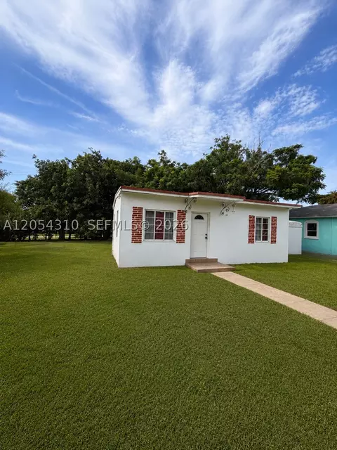 10351 SW 183rd St, Miami, FL 33157