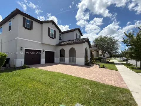 Exterior - 8713 Crescendo, Windermere, FL 34786 photo 2 of 3