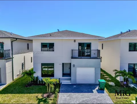 1374 NW 1st St, Florida City, FL 33034