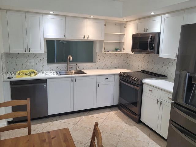 1200 SW 130th Ave #207G, Pembroke Pines, FL 33027