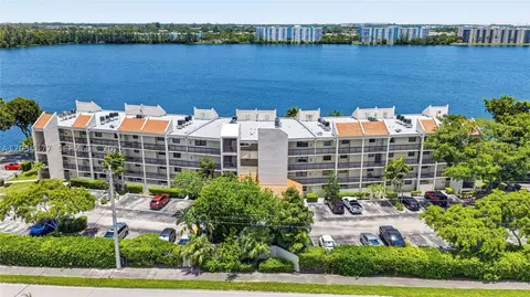 117 Lake Emerald Dr #408, Oakland Park, FL 33309