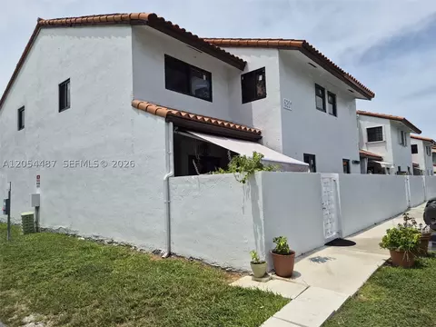 6201 SW 138 Th Ct #G, Miami, FL 33183