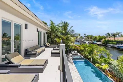 924 Evergreen Dr, Delray Beach, FL 33483