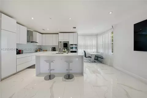 8770 SW 204th St, Cutler Bay, FL 33189