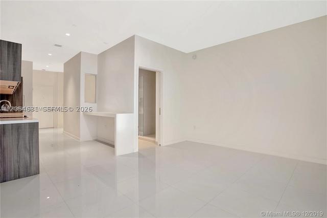 851 NE 1st Ave #504, Miami, FL 33132