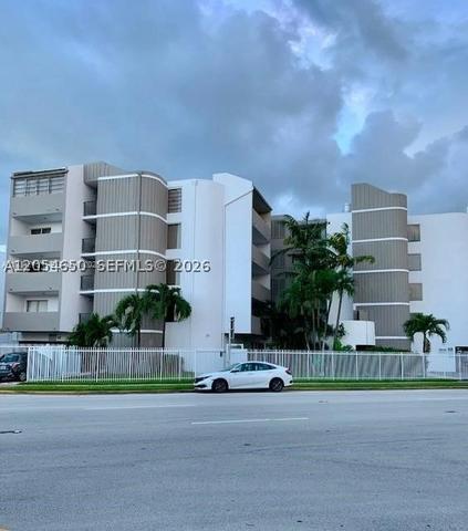 2000 Biarritz Dr #407, Miami Beach, FL 33141