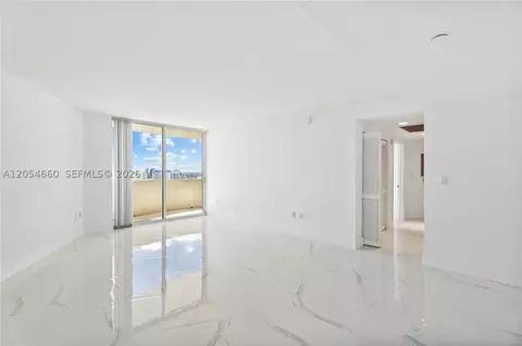 19501 W Country Club Dr #2506, Aventura, FL 33180