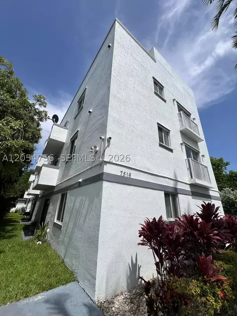 7516 NE 1st Ave #203, Miami, FL 33138