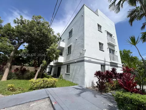 7516 NE 1st Ave #203, Miami, FL 33138