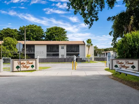 10370 SW 220th St #228, Cutler Bay, FL 33190