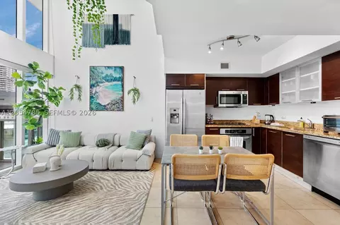 41 SE 5th St #510, Miami, FL 33131