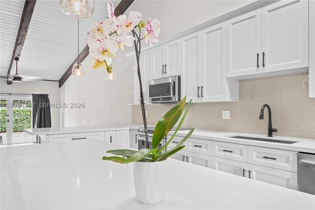 10301 Jasmine Ct, Pembroke Pines, FL 33026