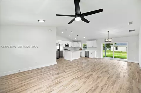 Living - 181 Pine Crse, Ocala, FL 34472 photo 2 of 3