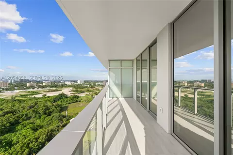 2411 Laguna Cir #1604, North Miami, FL 33181