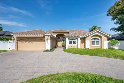 1551 SW 52nd Ter, Plantation, FL 33317