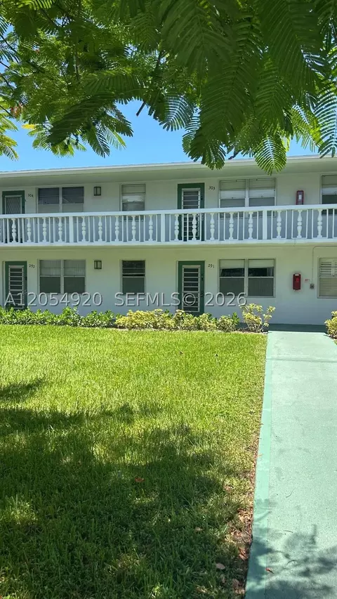 291 Farnham M, Deerfield Beach, FL 33442