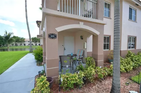 1270 SE 27th St #101, Homestead, FL 33035