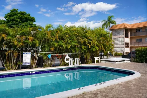 3930 Crystal Lake Dr #208, Pompano Beach, FL 33064