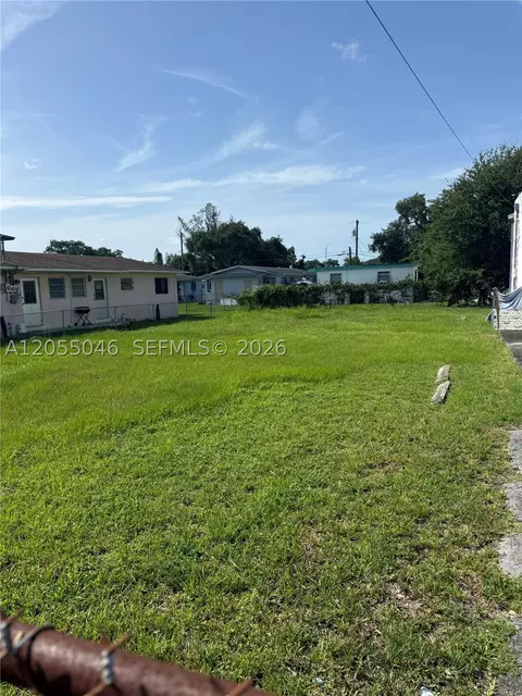 2990 NW 48th St, Miami, FL 33142