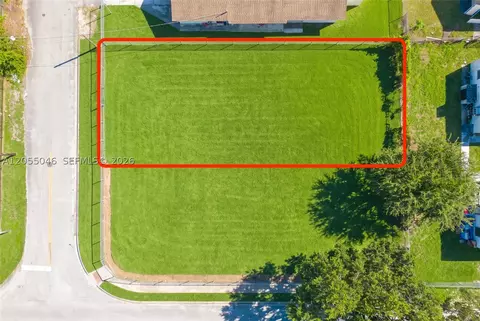 2990 NW 48th St, Miami, FL 33142 photo 3