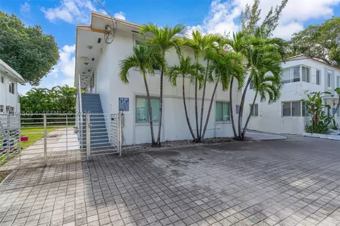 560 NE 63rd St, Miami, FL 33138