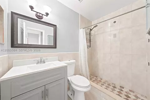Bath - 5255 W 26th Ct #803, Hialeah, FL 33016 photo 5 of 5