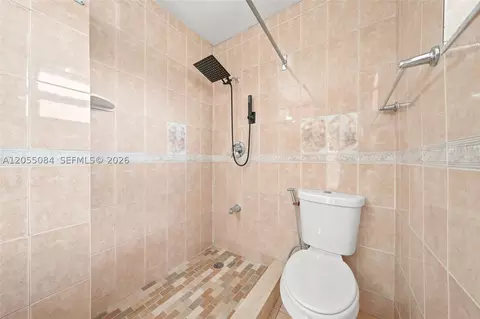 Bath - 5255 W 26th Ct #803, Hialeah, FL 33016 photo 4 of 5