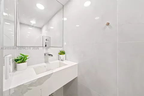 Bath - 5255 W 26th Ct #803, Hialeah, FL 33016 photo 1 of 5