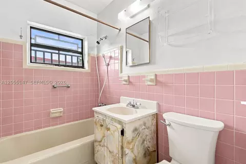 Bath - 636 E 48th St, Hialeah, FL 33013 photo 1 of 1