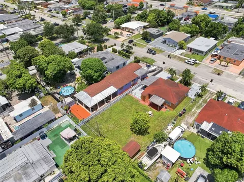 View/Area - 636 E 48th St, Hialeah, FL 33013 photo 5 of 10