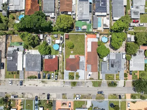 View/Area - 636 E 48th St, Hialeah, FL 33013 photo 4 of 10