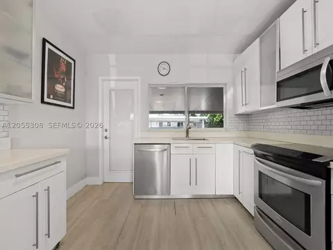 Kitchen - 355 W 62nd St, Hialeah, FL 33012 photo 2 of 5