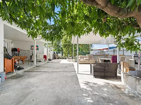 Exterior - 355 W 62nd St, Hialeah, FL 33012 photo 4 of 8